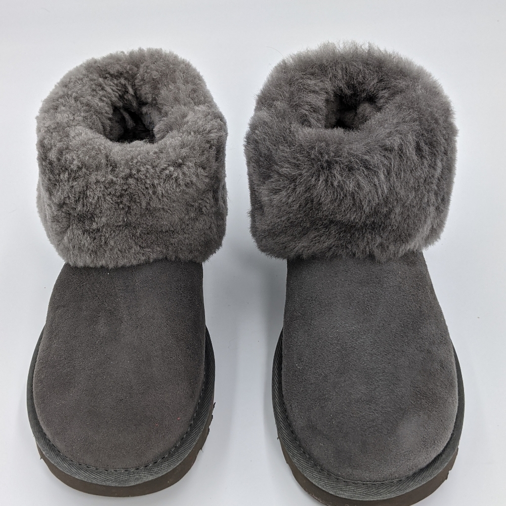 UGG women’s  classic mini fluff boot